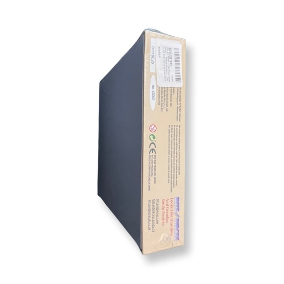 LOOKS Like Grandma And Grandpa Bits And Pieces 500 Piece Puzzle. - Picture 3 of 10